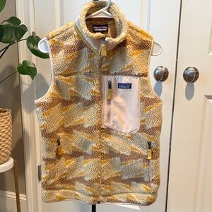 Firm Price! Patagonia women Fleece Vest - Cream and Tan